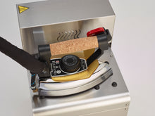 Carica l'immagine nel visualizzatore di Gallery, Mya Diablo a terra - Ferro da stiro professionale